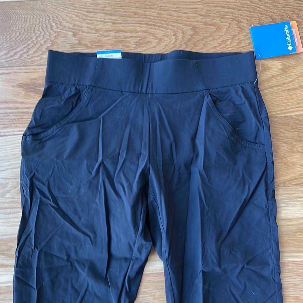 *SOLD* NWT Columbia active fit straight leg black pants - Picture 1 of 6